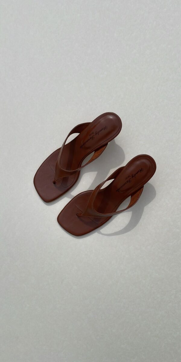 SANDALIAS DE TACON RODAS